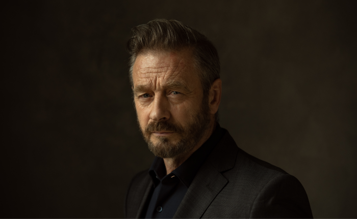 Simon-headshot-1 edited